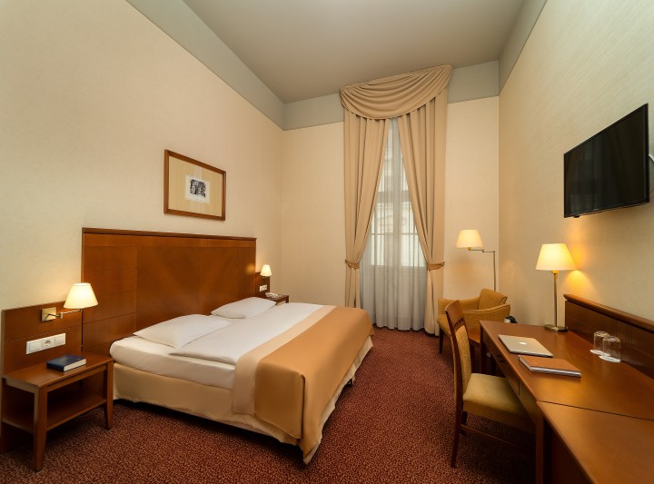 Hotel Magyar Király****